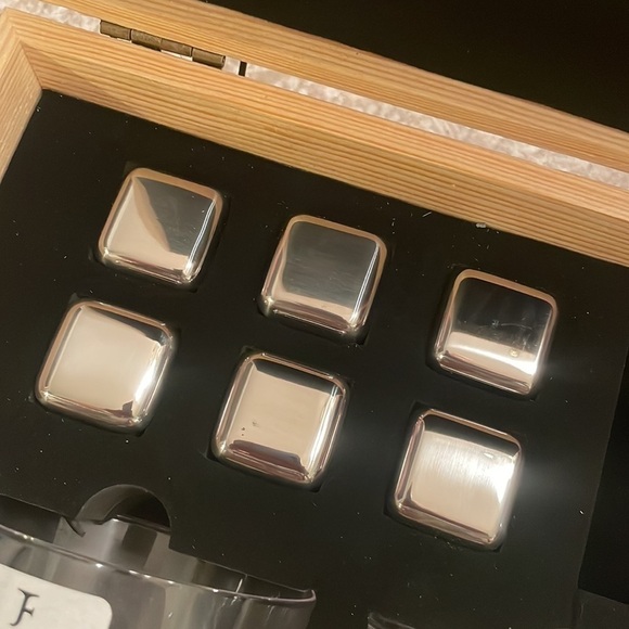 Brand New "World's Best Dad" Whiskey Glass Gift Set Wooden Engraved Box Stones - Picture 5 of 16